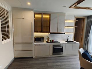 For rent 3 bed condo in Pathum Wan, Bangkok