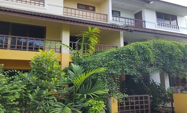 For sale 5 bed townhouse in San Sai, Chiang Mai