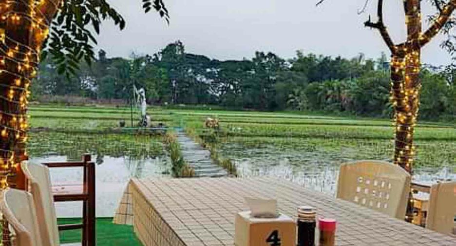 Local comercial en venta de 5 habitaciones en San Kamphaeng, Chiang Mai