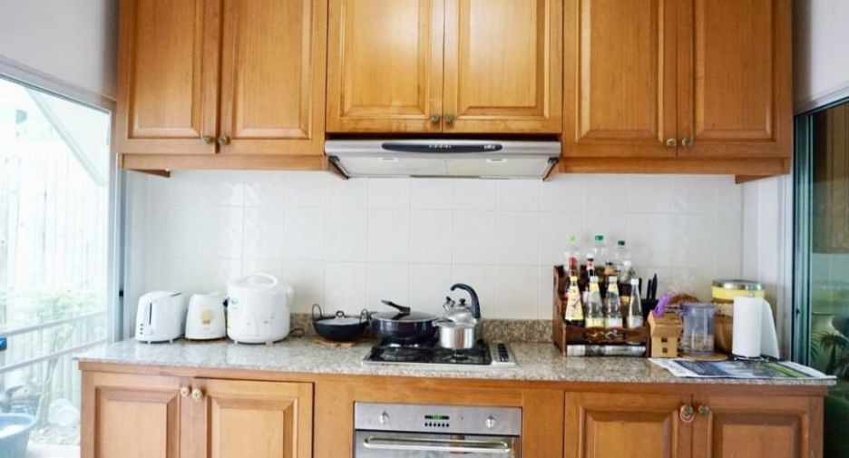 For sale 4 bedrooms house in Hang Dong, Chiang Mai