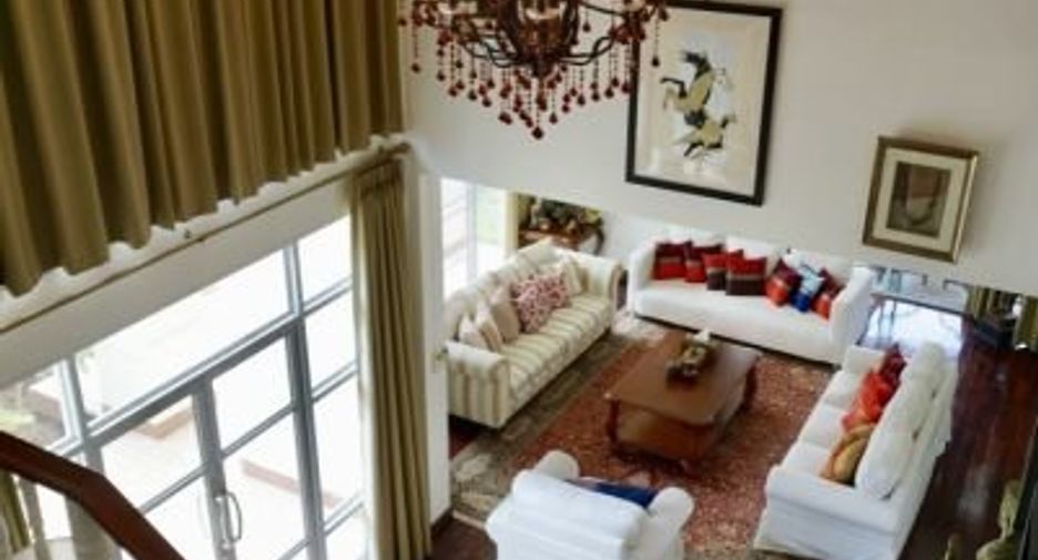 For sale 4 bedrooms house in Hang Dong, Chiang Mai