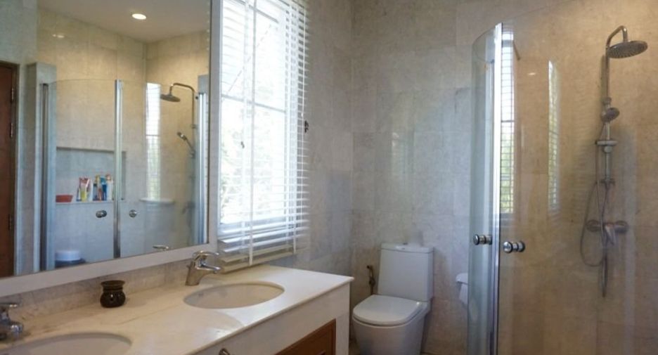For sale 4 bedrooms house in Hang Dong, Chiang Mai