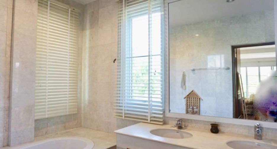 For sale 4 bedrooms house in Hang Dong, Chiang Mai
