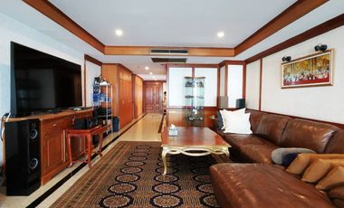 For sale 3 bed condo in Khlong Toei, Bangkok