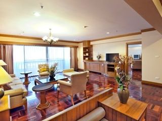 Condo en alquiler de 3 habitaciones en Watthana, Bangkok