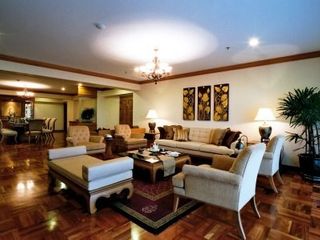 Condo en alquiler de 3 habitaciones en Watthana, Bangkok