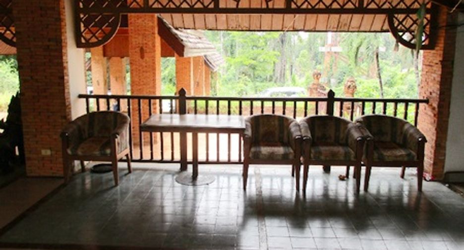 For sale hotel in Si Samrong, Sukhothai