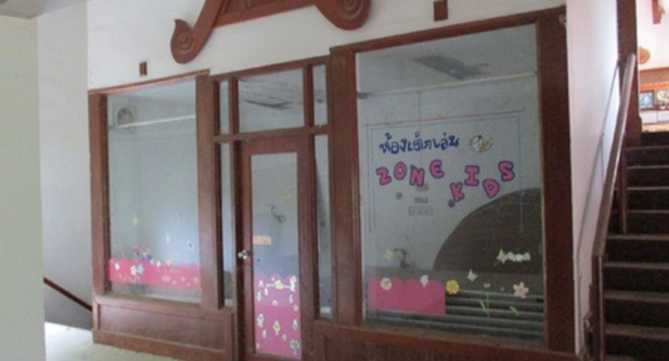 For sale hotel in Si Samrong, Sukhothai