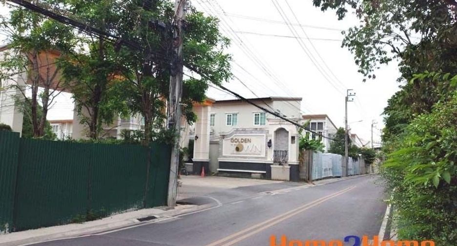 For sale 4 bedrooms townhouse in Mueang Nonthaburi, Nonthaburi
