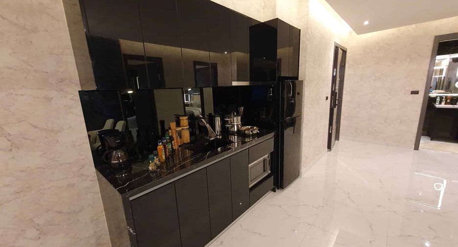 For sale 2 bed condo in South Pattaya, Pattaya