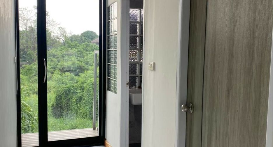 For rent 4 bed house in Bang Sue, Bangkok