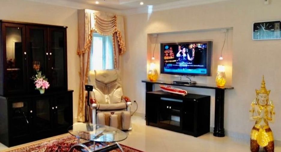 For rent 2 bedrooms house in Bang Lamung, Chonburi