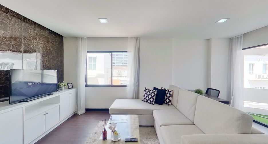 For rent 1 bed condo in Watthana, Bangkok