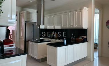 For sale 3 bedrooms condo in Watthana, Bangkok