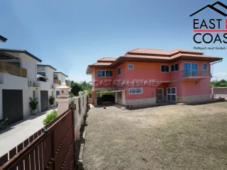 Haus zum Kauf mit 7 Zimmer in Bang Lamung, Chonburi