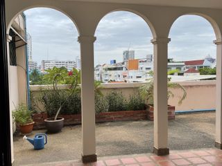 For rent 3 Beds condo in Phaya Thai, Bangkok