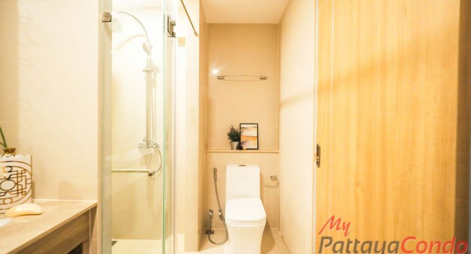 For sale 2 ベッドルーム condo in Bang Lamung, Chonburi