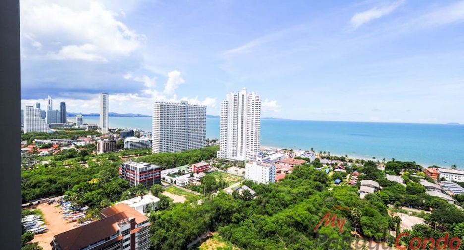 For sale 2 ベッドルーム condo in Bang Lamung, Chonburi