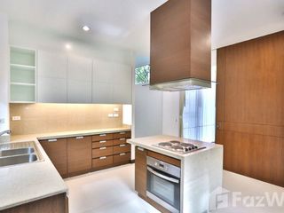 For rent 3 Beds house in Watthana, Bangkok
