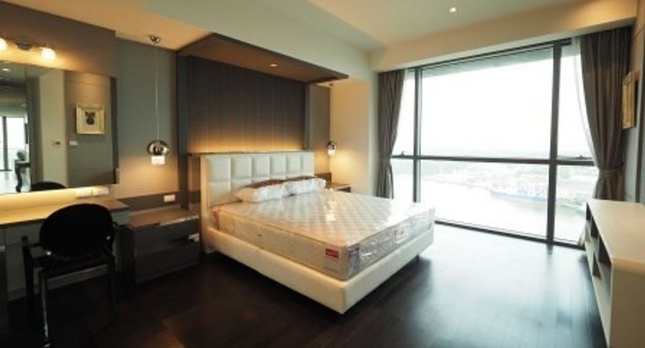 À louer et à vendre 3 chambres condo à Yan Nawa, Bangkok