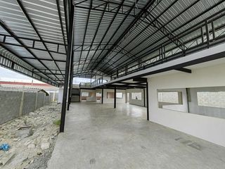 For rent and for sale warehouse in Mueang Samut Prakan, Samut Prakan