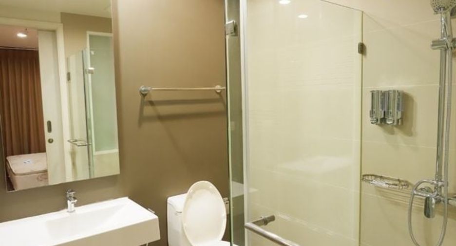 For sale 1 bed condo in Phaya Thai, Bangkok