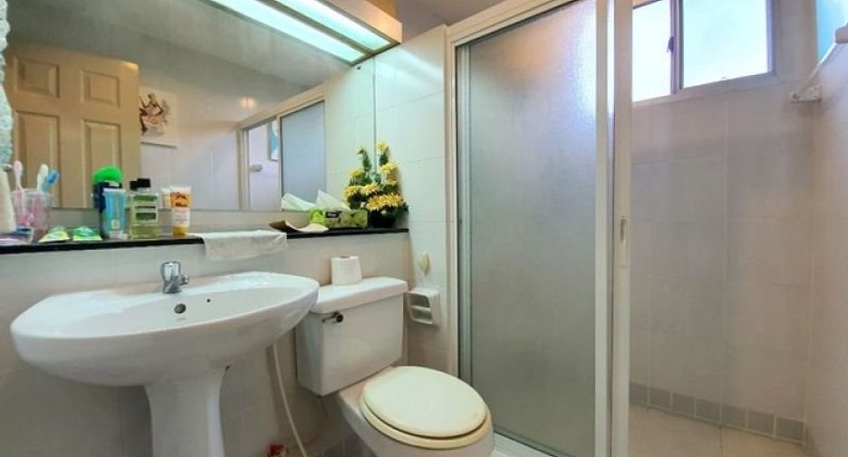 For sale 3 bedrooms house in Phasi Charoen, Bangkok