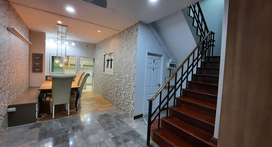 For rent and for sale 5 bed townhouse in Suan Luang, Bangkok