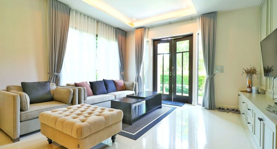 À vendre 4 chambres maison à Bang Khae, Bangkok