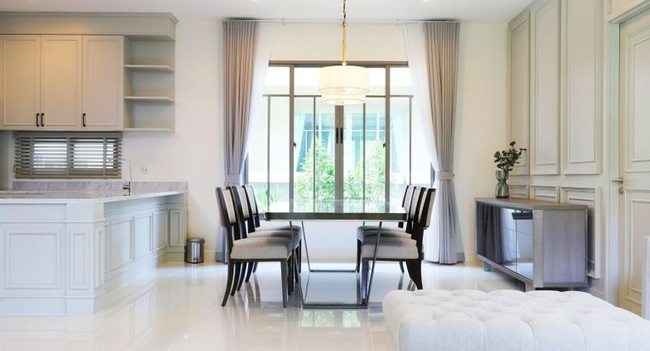 À vendre 4 chambres maison à Bang Khae, Bangkok