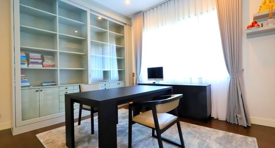 À vendre 4 chambres maison à Bang Khae, Bangkok