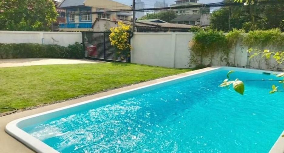 For rent 5 ベッドルーム house in Phra Nakhon, Bangkok