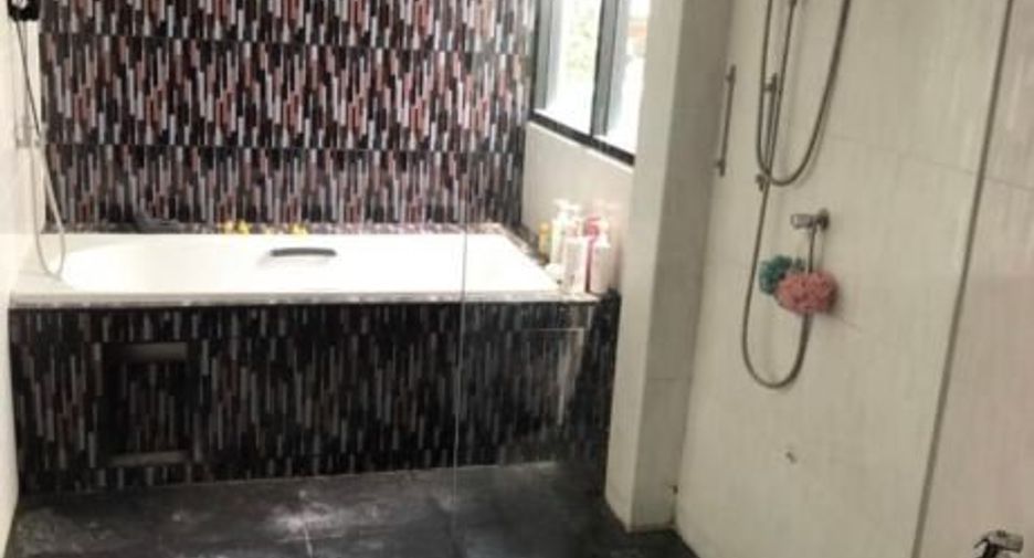 For rent 5 ベッドルーム house in Phra Nakhon, Bangkok