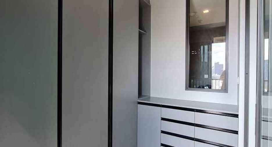 For sale 1 bed condo in Pathum Wan, Bangkok