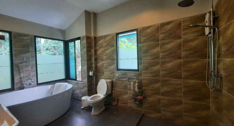 For sale 11 bedrooms retail Space in Mueang Krabi, Krabi