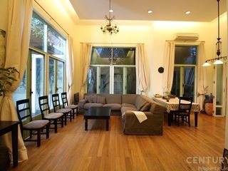 For sale 3 bedrooms house in Phaya Thai, Bangkok