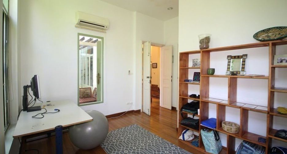 For sale 3 bedrooms house in Phaya Thai, Bangkok