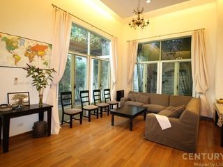 For sale 3 bedrooms house in Phaya Thai, Bangkok