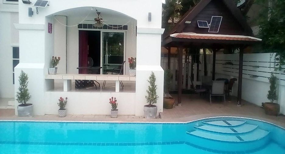 For rent 5 Beds villa in East Pattaya, Pattaya