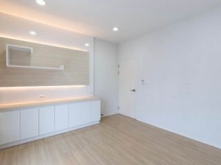 For sale and for rent 3 bed townhouse in Phra Khanong, Bangkok