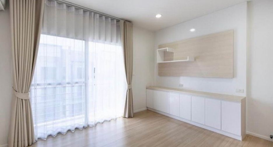 For sale そして for rent 3 Beds townhouse in Phra Khanong, Bangkok