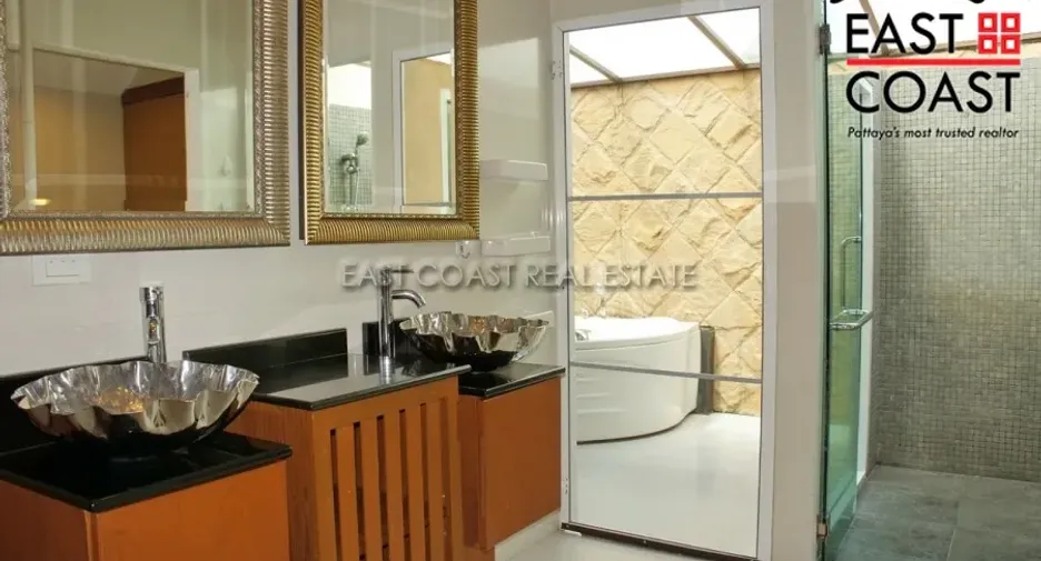 For rent 5 bedrooms house in Bang Lamung, Chonburi