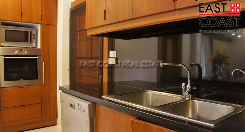 Casa en alquiler de 5 habitaciones en Bang Lamung, Chonburi