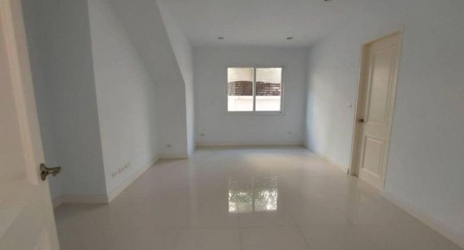 出售 5 卧室 独立屋 在 Phra Nakhon, 曼谷