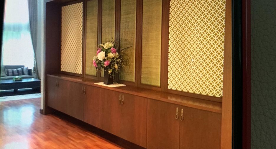 For rent 5 ベッドルーム condo in Pak Kret, Nonthaburi