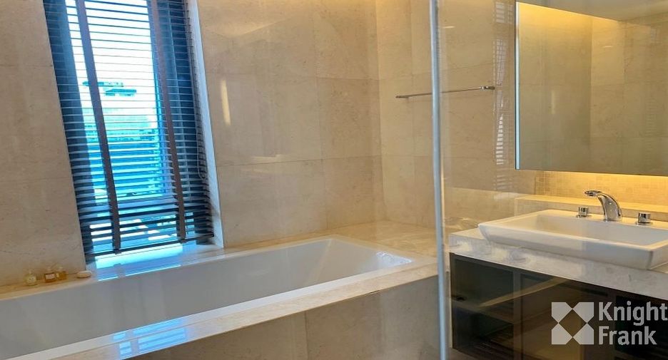 À vendre 2 chambres condo à Pathum Wan, Bangkok