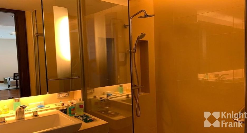 À vendre 2 chambres condo à Pathum Wan, Bangkok