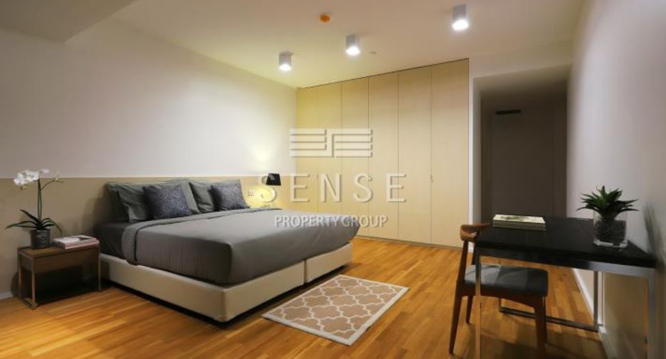 For rent 3 bedrooms condo in Watthana, Bangkok