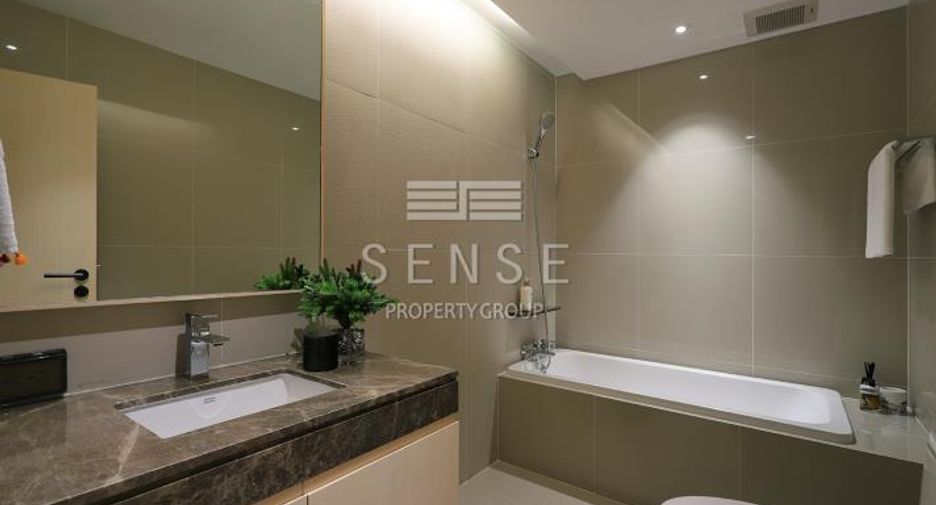 For rent 3 bedrooms condo in Watthana, Bangkok