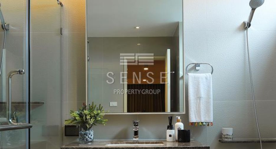 For rent 3 bedrooms condo in Watthana, Bangkok